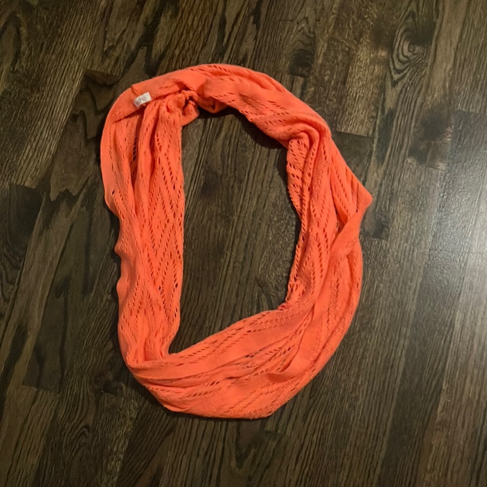 Echo infinity scarf